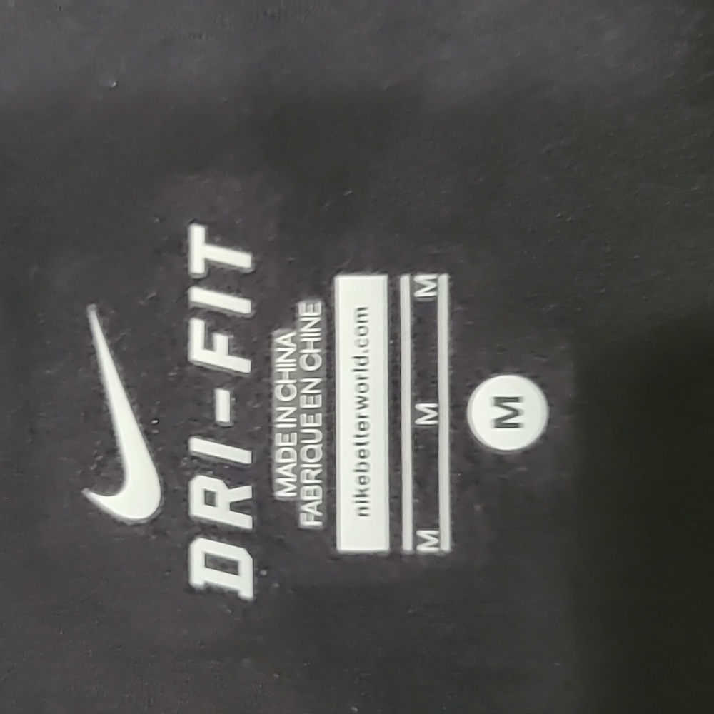 Nike performance jacket - Picture 2 of 7